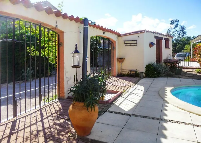 Maison Charmante Pres De Avec Piscine Privee בית נופש